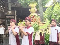 Kirab Ketupat Cokelat Semarakkan Tradisi Kupatan di Blitar